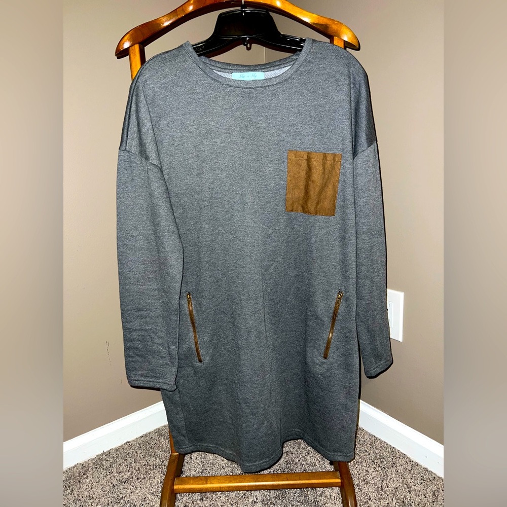 She & Sky Tunic. Size Large.